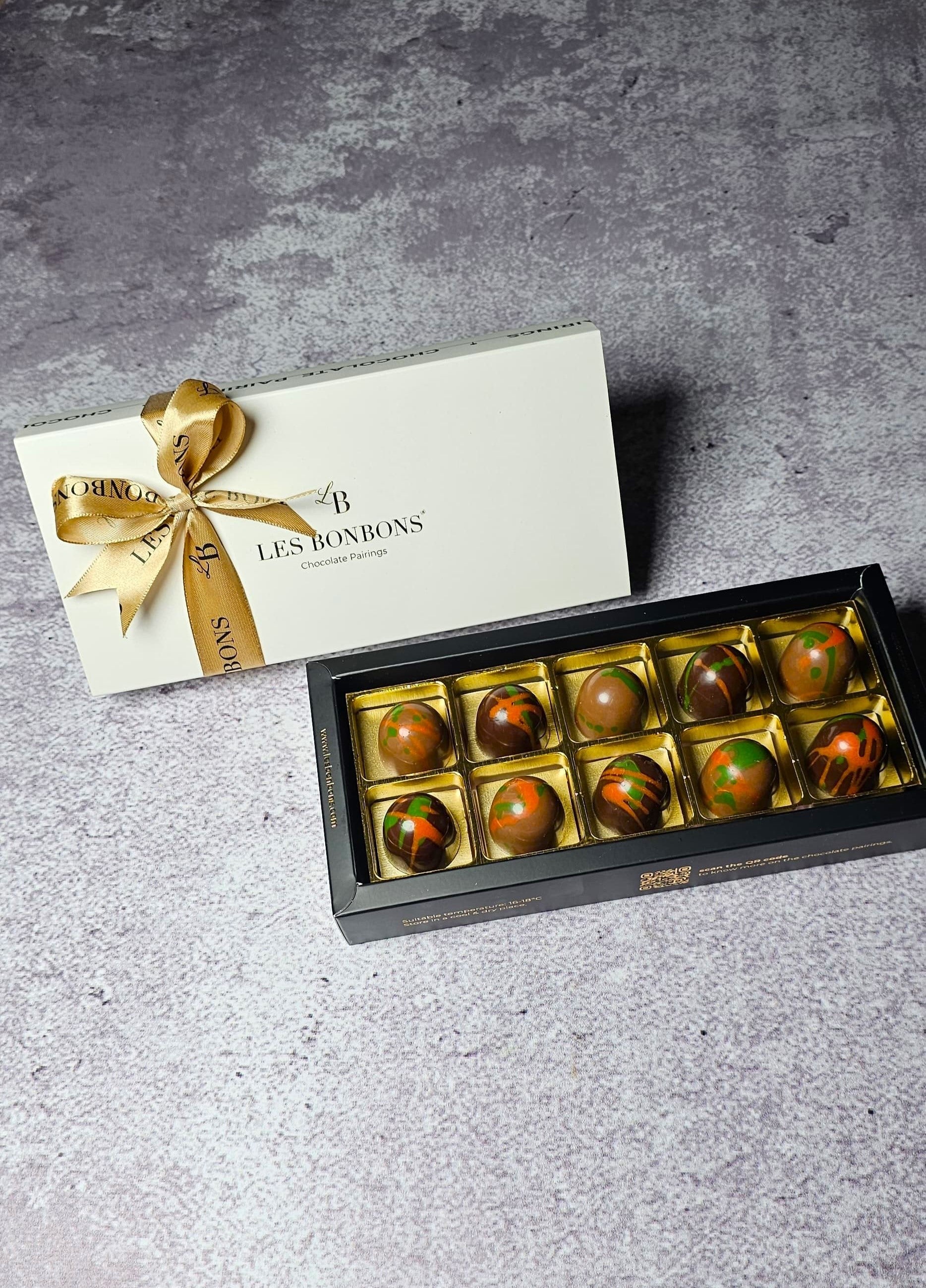 Dubai Chocolate bonbons gift, Small chocolate gift with mix of dark dubai chocolate and milk dubai chocolate