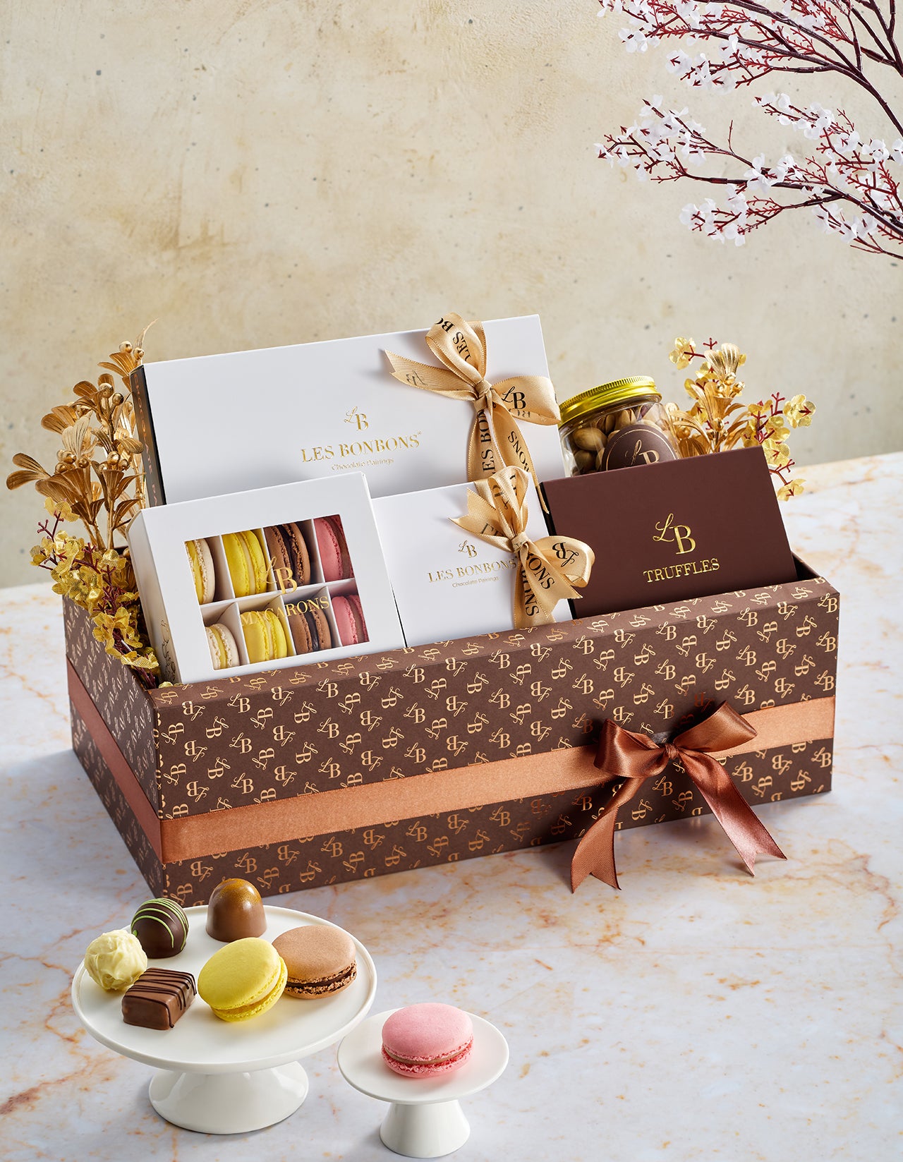 Classic Gift Hamper - Chocolate & nuts with macarons