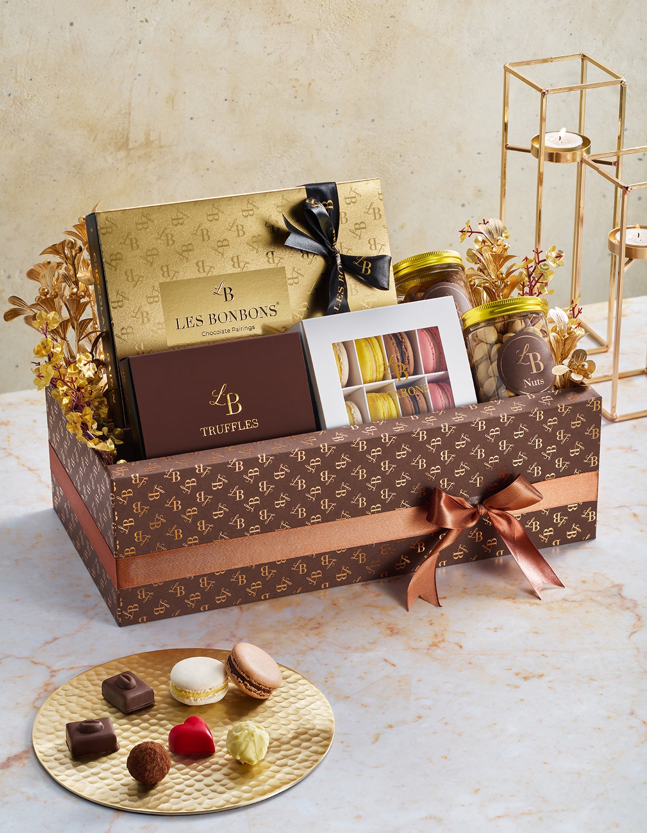 LES BONBONS Signature Gift Hamper with bonbons, truffles, macarons - Medium