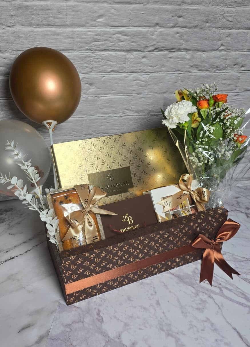 Royal Birthday Gift Hamper With Chocolates Flowers Cake LES BONBONS royal-birthday-gift-hamper-with-chocolates-flowers-cake-les-bonbons