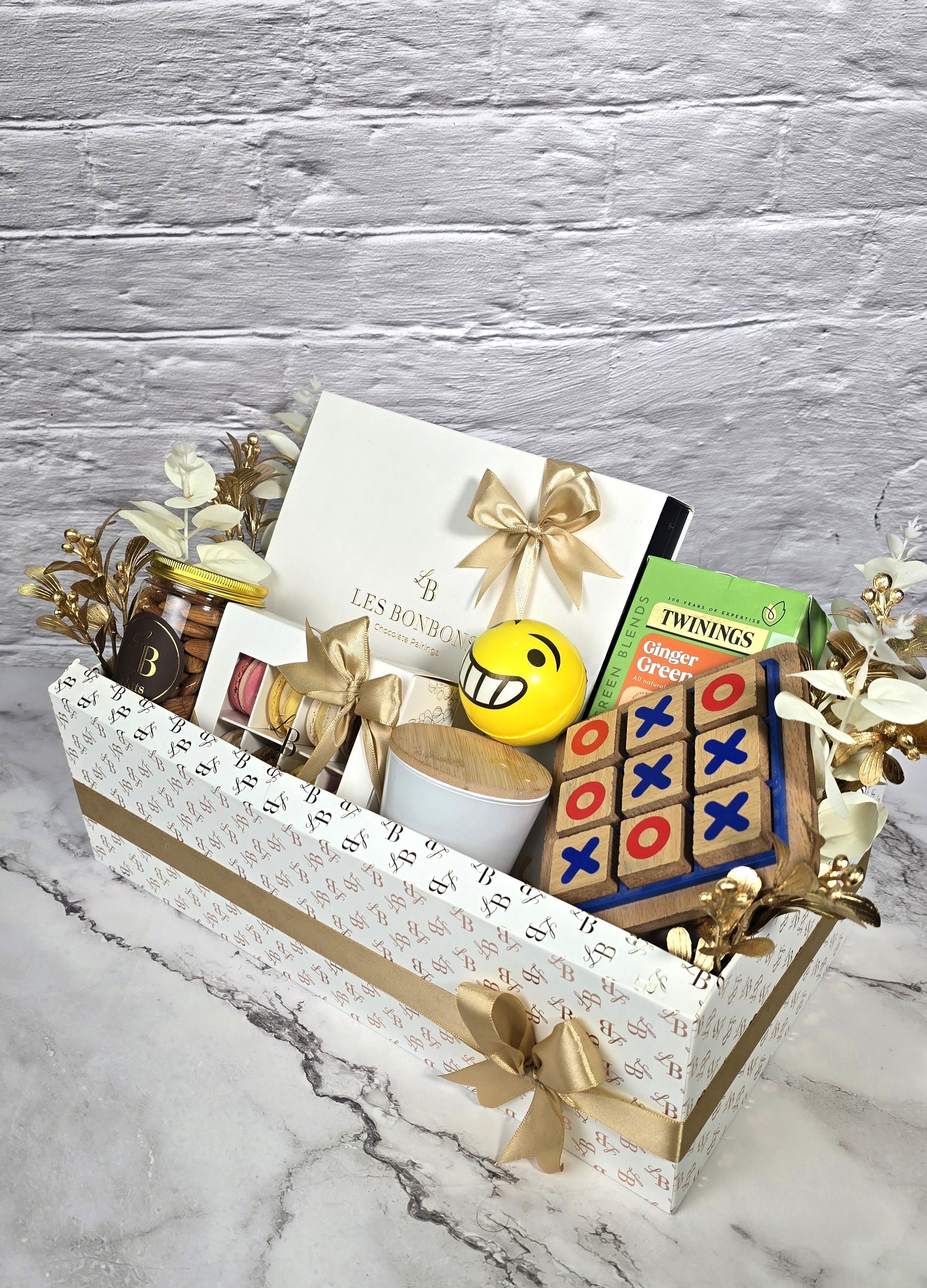 LES BONBONS Corporate Employee Gift Hamper – The 5-Minute Pause Gift with chocolates, candle, and tea